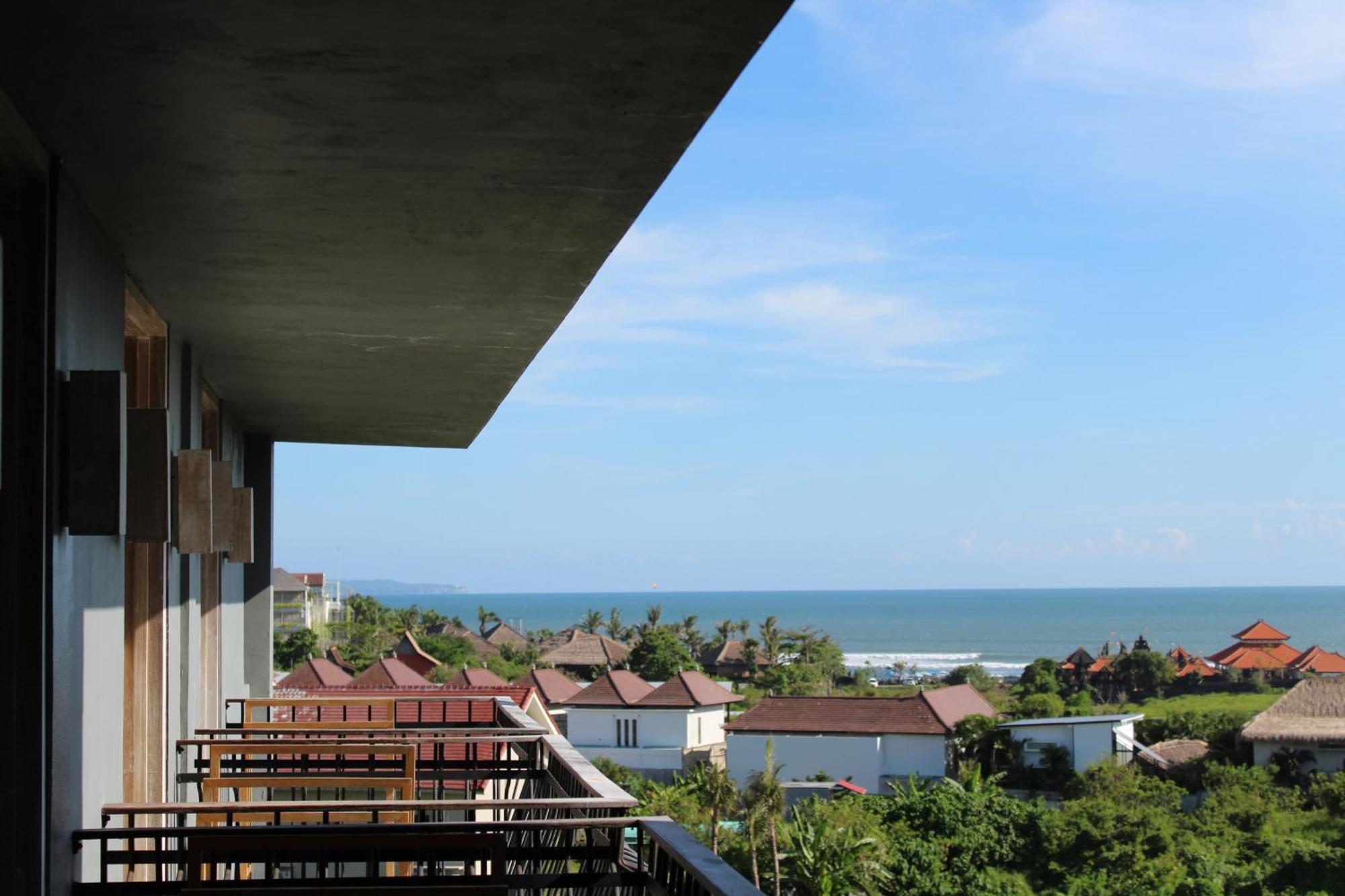 Frii Bali Echo Beach Canggu  Exterior photo